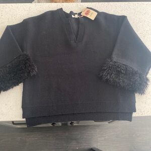 Nwt BEAUTIFUL black sweater size medium entro brand